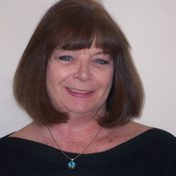 Meet your Posher, Donna - Picture 2 of 2